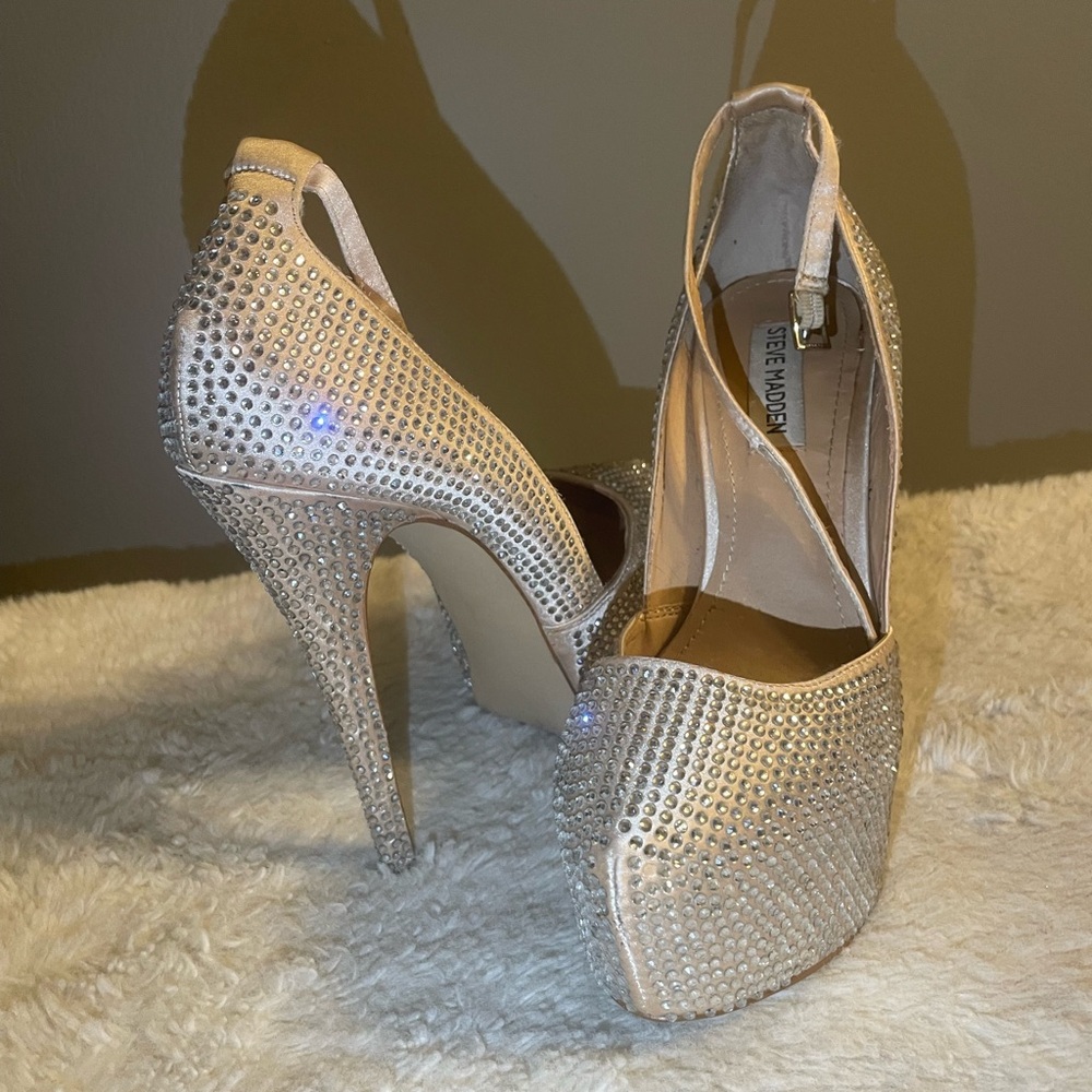 Champagne covered in rhinestones Steve Madden size 8.5